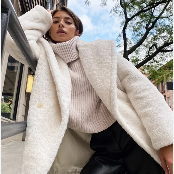 Aritzia Jackets & Blazers - NWT- Aritzia Teddy Coat Size 2